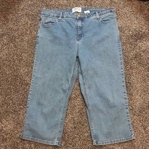 levi strauss capris